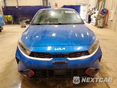Piąte zdjęcie samochodu w środku: 2023 KIA FORTE GT LINE VIN:3KPF54AD5PE520197 - miniatura
