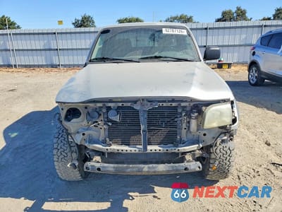 Piąte zdjęcie samochodu w środku: 2004 TOYOTA TACOMA XTRACAB PRERUNNER VIN:5TESN92N94Z439260 - miniatura