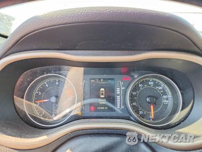 Zdjęcie 9 z 12 samochodu: 2016 JEEP CHEROKEE LATITUDE VIN:1C4PJMCB2GW271987 - miniatura