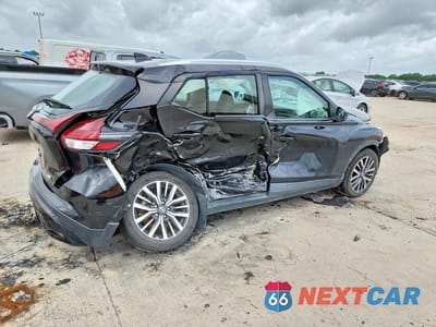 Trzecie zdjęcie samochodu z tyłu: 2021 NISSAN KICKS SV VIN:3N1CP5CV3ML482987 - miniatura