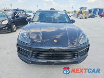 Piąte zdjęcie samochodu w środku: 2019 PORSCHE CAYENNE S VIN:WP1AB2AY0KDA61552 - miniatura