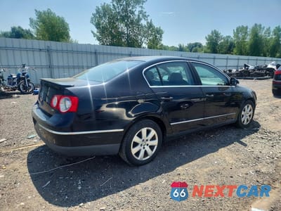 Trzecie zdjęcie samochodu z tyłu: 2008 VOLKSWAGEN PASSAT TURBO VIN:WVWUK73C38P007389 - miniatura