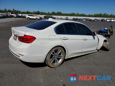 Trzecie zdjęcie samochodu z tyłu: 2018 BMW 330 I VIN:WBA8B9G54JNV00196 - miniatura