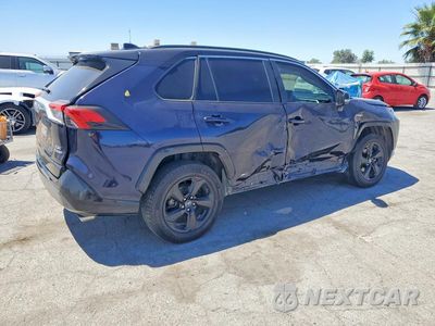 Trzecie zdjęcie samochodu z tyłu: 2021 TOYOTA RAV4 XSE VIN:4T3E6RFV1MU011389 - miniatura