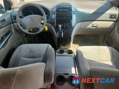 Zdjęcie 8 z 14 samochodu: 2007 TOYOTA SIENNA LE 8-PASSENGER VIN:5TDZK23C77S025830 - miniatura