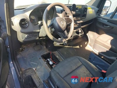 Zdjęcie 8 z 13 samochodu: 2019 MERCEDES-BENZ SPRINTER 2500/3500 DELIVERY VAN VIN:WD4PF0CD7KP099279 - miniatura