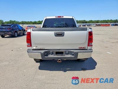 Zdjęcie 6 z 13 samochodu: 2010 GMC SIERRA K1500 SL VIN:3GTRKUEA3AG288216 - miniatura