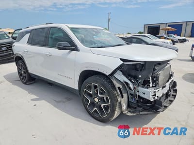 Czwarte zdjęcie samochodu z boku: 2025 CHEVROLET TRAVERSE HIGH COUNTRY VIN:1GNERKRS3SJ171003 - miniatura