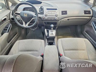 Zdjęcie 8 z 12 samochodu: 2010 HONDA CIVIC LX VIN:19XFA1F57AE027849 - miniatura
