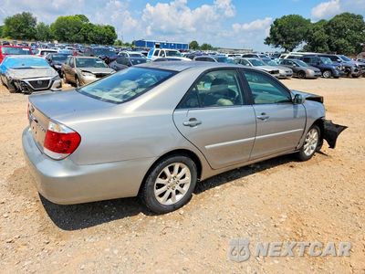 Trzecie zdjęcie samochodu z tyłu: 2005 TOYOTA CAMRY LE VIN:4T1BE32K65U950210 - miniatura
