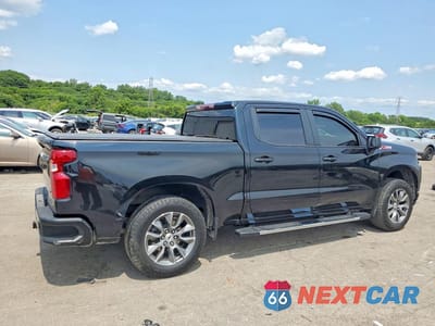 Trzecie zdjęcie samochodu z tyłu: 2022 CHEVROLET SILVERADO LTD K1500 RST VIN:1GCUYEED3NZ223056 - miniatura