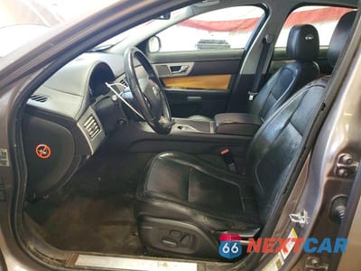 Zdjęcie 7 z 12 samochodu: 2010 JAGUAR XF LUXURY VIN:SAJWA0FA6AHR59060 - miniatura