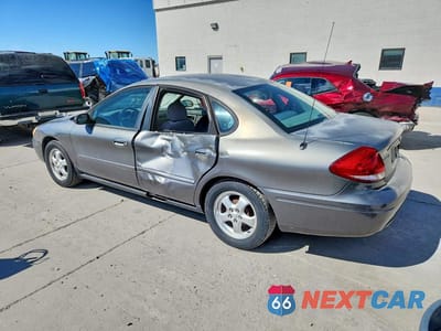 Drugie zdjęcie samochodu z przodu: 2005 FORD TAURUS SE VIN:1FAFP53UX5A235496 - miniatura
