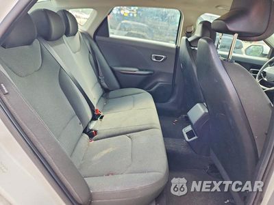 Zdjęcie 10 z 12 samochodu: 2025 KIA K4 LX VIN:3KPFT4DE8SE080396 - miniatura