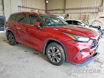 Czwarte zdjęcie samochodu z boku: 2023 TOYOTA HIGHLANDER XLE VIN:5TDKDRAH0PS003087 - miniatura