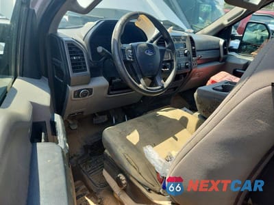Zdjęcie 8 z 13 samochodu: 2019 FORD F250 SUPER DUTY VIN:1FTBF2A60KEG54525 - miniatura