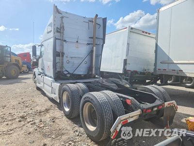 Drugie zdjęcie samochodu z przodu: 2018 VOLVO VNL SEMI TRUCK VIN:4V4NC9EH9JN889440 - miniatura