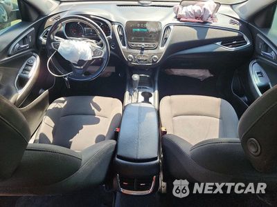 Zdjęcie 8 z 12 samochodu: 2018 CHEVROLET MALIBU LT VIN:1G1ZD5ST3JF171784 - miniatura