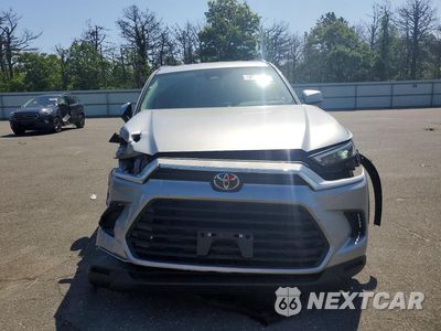 Piąte zdjęcie samochodu w środku: 2026 TOYOTA GRAND HIGHLANDER XLE VIN:5TDAAAB53TS125155 - miniatura