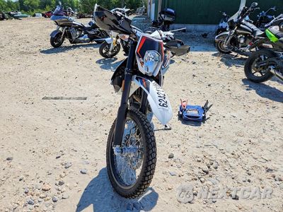 Drugie zdjęcie samochodu z przodu: 2016 KTM 690 ENDURO R VIN:VBKLET40XGM782822 - miniatura