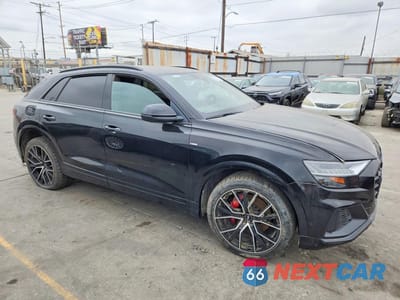 Czwarte zdjęcie samochodu z boku: 2020 AUDI Q8 PREMIUM PLUS S-LINE VIN:WA1EVAF18LD006634 - miniatura