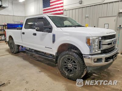 Czwarte zdjęcie samochodu z boku: 2018 FORD F250 SUPER DUTY VIN:1FT7W2BT4JEB40265 - miniatura