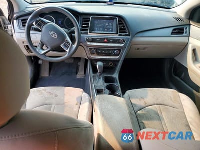 Zdjęcie 8 z 12 samochodu: 2018 HYUNDAI SONATA ECO VIN:5NPE24AAXJH705455 - miniatura