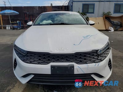 Piąte zdjęcie samochodu w środku: 2022 KIA K5 LXS VIN:5XXG14J23NG152217 - miniatura