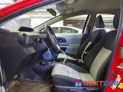 Zdjęcie 7 z 12 samochodu: 2014 TOYOTA PRIUS C TWO VIN:JTDKDTB37E1569600 - miniatura