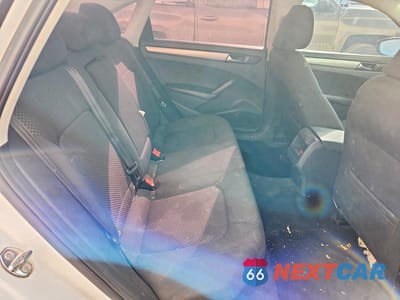 Zdjęcie 10 z 12 samochodu: 2012 VOLKSWAGEN PASSAT S VIN:1VWAH7A39CC098525 - miniatura