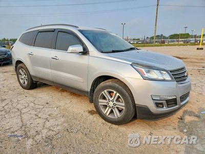 Czwarte zdjęcie samochodu z boku: 2017 CHEVROLET TRAVERSE LT VIN:1GNKVGKD8HJ347303 - miniatura