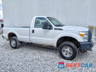 Czwarte zdjęcie samochodu z boku: 2013 FORD F250 SUPER DUTY VIN:1FTBF2B6XDEB76907 - miniatura