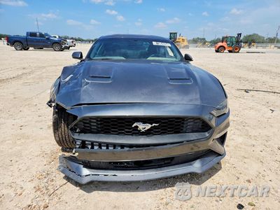 Piąte zdjęcie samochodu w środku: 2020 FORD MUSTANG VIN:1FA6P8TH2L5138626 - miniatura
