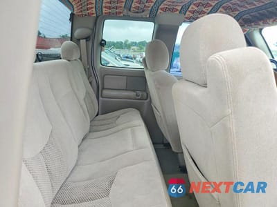 Zdjęcie 10 z 12 samochodu: 2004 CHEVROLET SILVERADO K1500 VIN:1GCEK19T84E340489 - miniatura