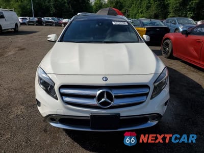 Piąte zdjęcie samochodu w środku: 2016 MERCEDES-BENZ GLA 250 4MATIC VIN:WDCTG4GB6GJ231586 - miniatura