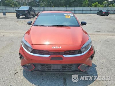 Piąte zdjęcie samochodu w środku: 2022 KIA FORTE GT LINE VIN:3KPF54AD7NE421197 - miniatura