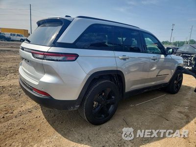 Trzecie zdjęcie samochodu z tyłu: 2025 JEEP GRAND CHEROKEE LAREDO VIN:1C4RJHAG4SC304044 - miniatura
