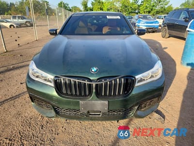 Piąte zdjęcie samochodu w środku: 2018 BMW 750 XI VIN:WBA7F2C50JB238725 - miniatura