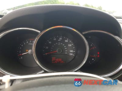 Zdjęcie 9 z 12 samochodu: 2013 KIA SORENTO EX VIN:5XYKU4A2XDG330958 - miniatura