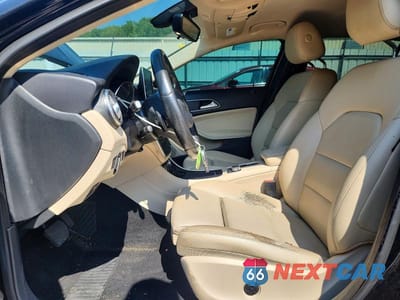 Zdjęcie 7 z 13 samochodu: 2016 MERCEDES-BENZ GLA 250 VIN:WDCTG4EB2GJ191901 - miniatura