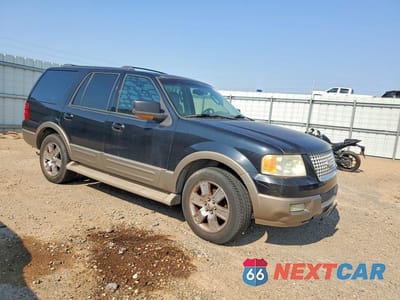 Czwarte zdjęcie samochodu z boku: 2004 FORD EXPEDITION EDDIE BAUER VIN:1FMFU18L44LA54839 - miniatura