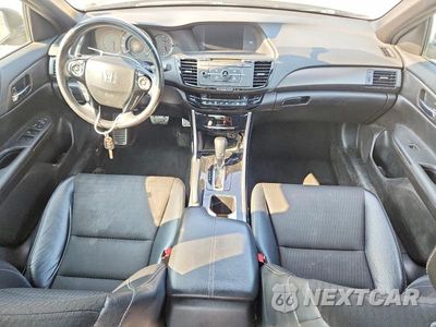 Zdjęcie 8 z 12 samochodu: 2017 HONDA ACCORD SPORT VIN:1HGCR2F56HA133838 - miniatura