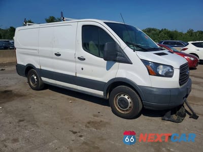 Czwarte zdjęcie samochodu z boku: 2015 FORD TRANSIT T-150 VIN:1FTYE1ZM5FKA99900 - miniatura