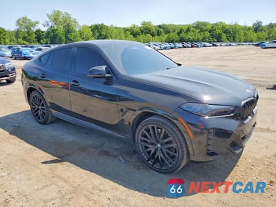 Czwarte zdjęcie samochodu z boku: 2025 BMW X6 M60I VIN:5UX43EX00S9Z66096 - miniatura
