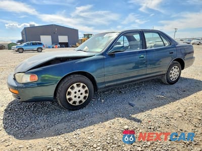 1996 TOYOTA CAMRY LE JT2BG12K8T0351597 - główne zdjęcie licytacji z USA - miniatura