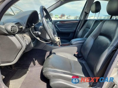 Zdjęcie 7 z 12 samochodu: 2003 MERCEDES-BENZ C 320 4MATIC VIN:WDBRF84J63F379450 - miniatura