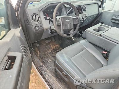 Zdjęcie 8 z 13 samochodu: 2014 FORD F550 SUPER DUTY BOX TRUCK VIN:1FDUF5GT3EEA37630 - miniatura