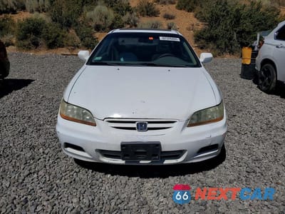 Piąte zdjęcie samochodu w środku: 2002 HONDA ACCORD SE VIN:1HGCG32292A024207 - miniatura