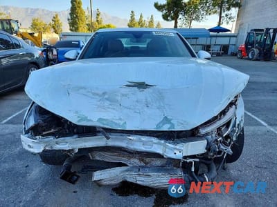 Piąte zdjęcie samochodu w środku: 2018 AUDI A4 PREMIUM PLUS VIN:WAULMAF46JN004573 - miniatura