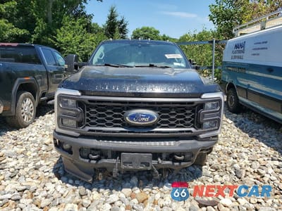 Piąte zdjęcie samochodu w środku: 2023 FORD F350 SUPER DUTY VIN:1FT8W3BM0PED05868 - miniatura